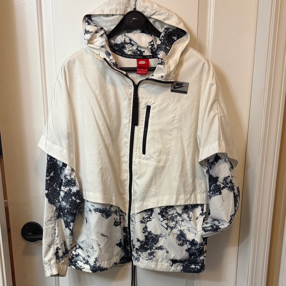 Nike Women's White and Black Bomber Jacket